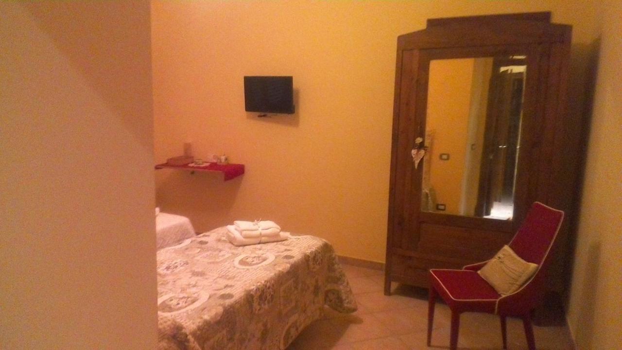La Bella Ninfa Bed & Breakfast แซร์โมเนตา ภายนอก รูปภาพ
