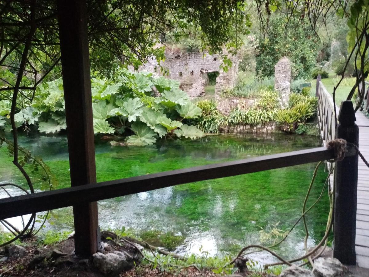 La Bella Ninfa Bed & Breakfast แซร์โมเนตา ภายนอก รูปภาพ