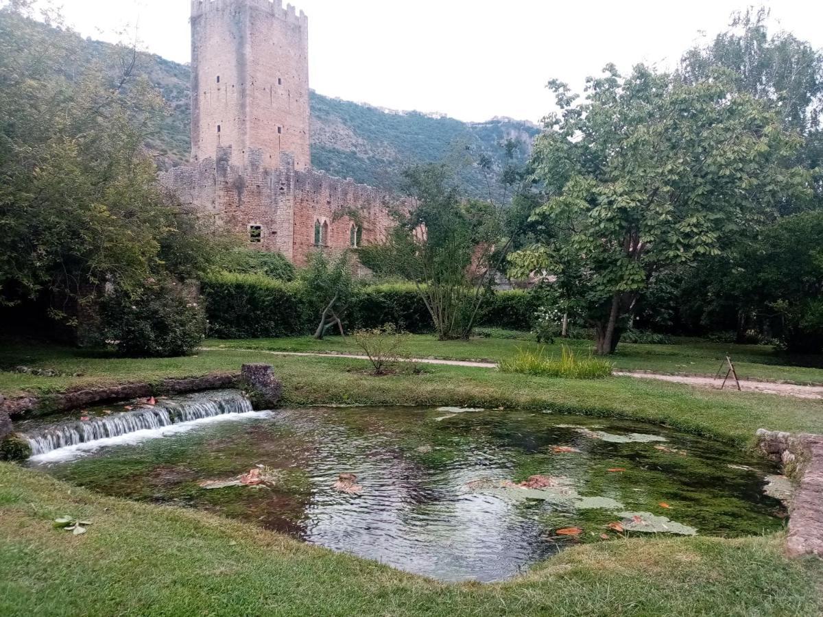 La Bella Ninfa Bed & Breakfast แซร์โมเนตา ภายนอก รูปภาพ